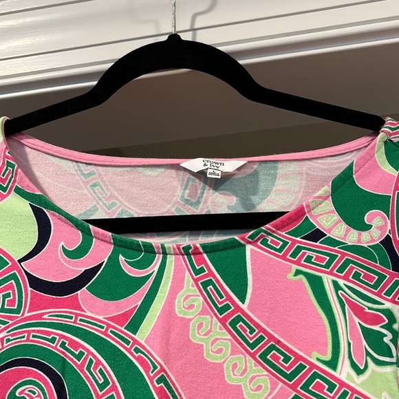 👀Crown and Ivy so pretty! 🌸wear with white /navy pants. In 💕condition.Finalprice - Picture 5 of 8